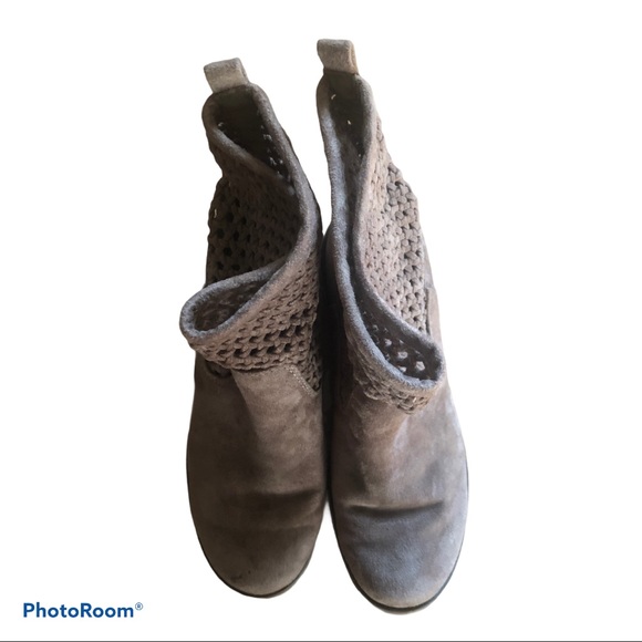 Slip on booties - Picture 3 of 4